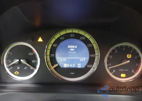 2010 Mercedes-Benz C 300 Luxury/Sport из США, поврежденный, VIN WDDGF5EB5AF480108